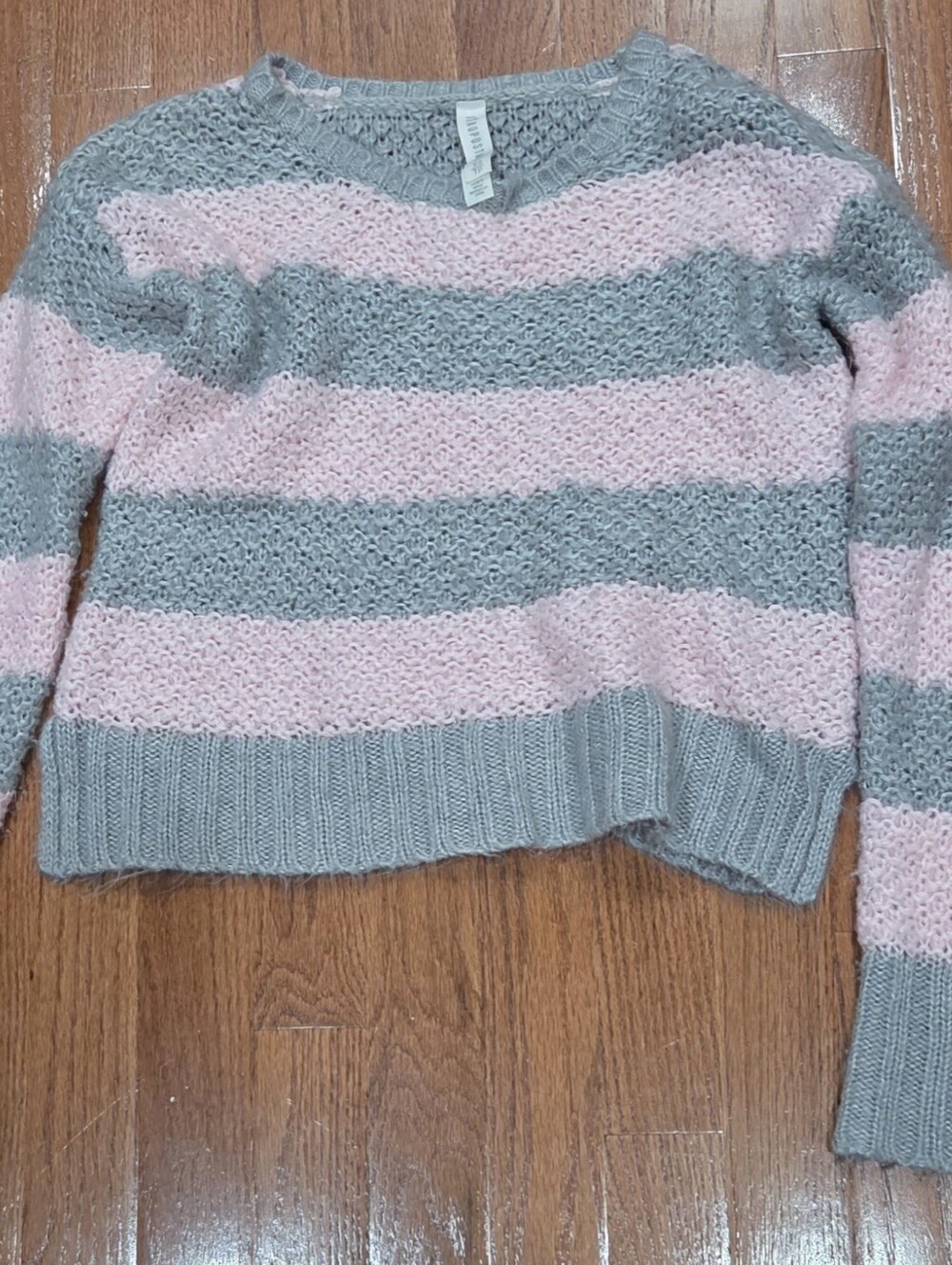 Loose, slightly fuzzy weave, dropped shoulders, SWEATER